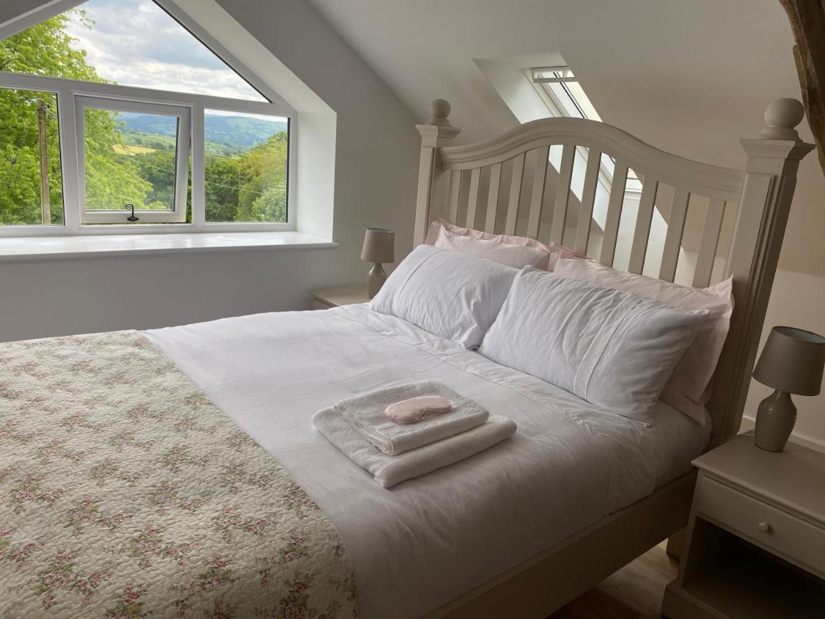 Pippin Lodge Llanwrda Buitenkant foto