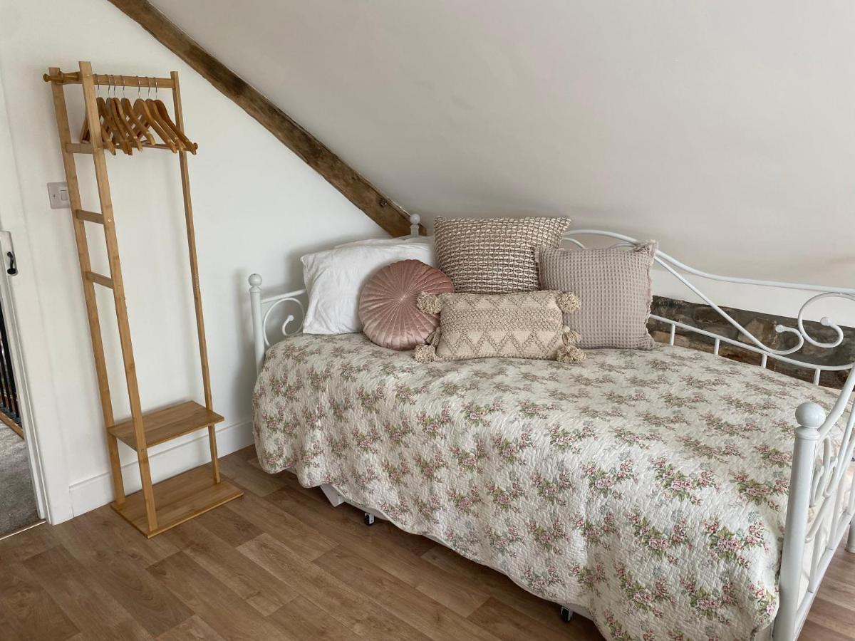 Pippin Lodge Llanwrda Buitenkant foto