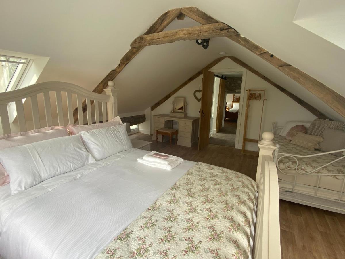 Pippin Lodge Llanwrda Buitenkant foto